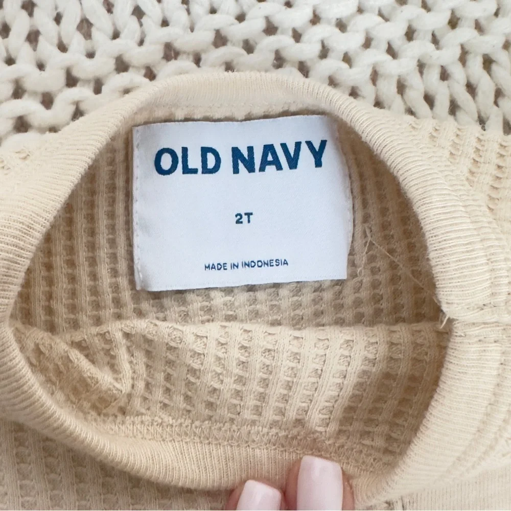 Old Navy Thermal-Knit Long-Sleeve Pocket T-Shirt Size 2T